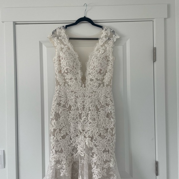 L’amour Calla Blanche Wedding Dress